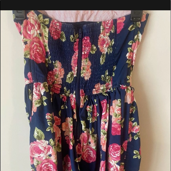 Forever 21 Women's Blue Rosebud Strapless Dress Size: M - Picture 6 of 8